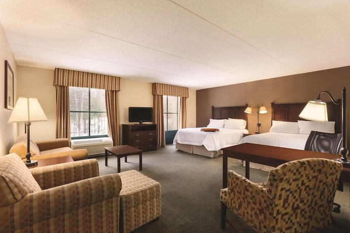 Imagen de la habitación del Hotel Hampton Inn And Suites Lake George. Foto 8