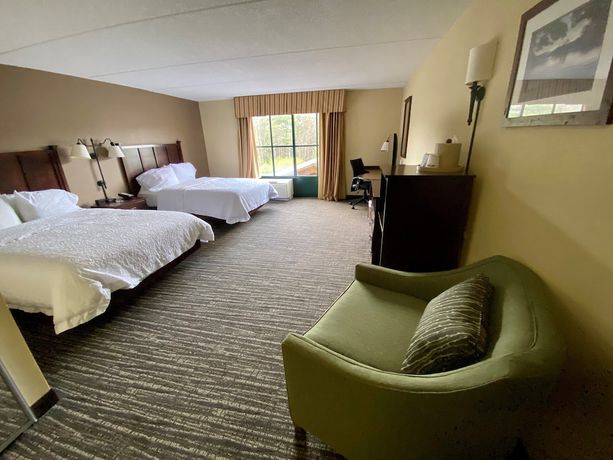 Imagen de la habitación del Hotel Hampton Inn And Suites Lake George. Foto 11