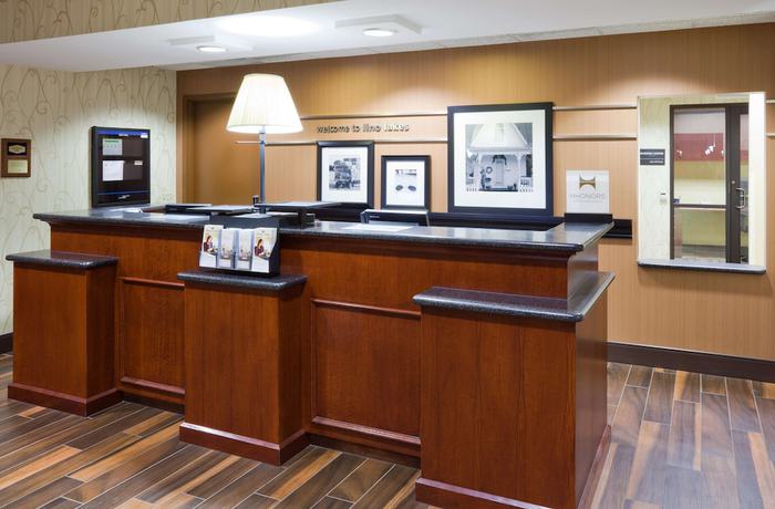 Imagen de los interiores del Hotel Hampton Inn And Suites Lino Lakes. Foto 19