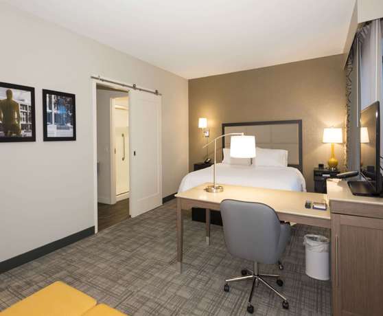 Imagen de la habitación del Hotel Hampton Inn And Suites Minneapolis University Area. Foto 4