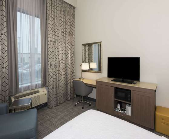 Imagen de la habitación del Hotel Hampton Inn And Suites Minneapolis University Area. Foto 8