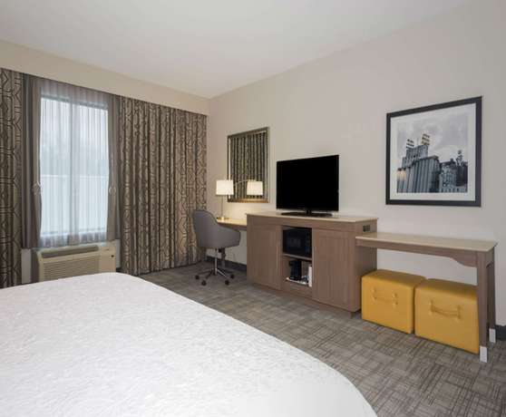Imagen de la habitación del Hotel Hampton Inn And Suites Minneapolis University Area. Foto 11