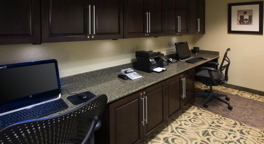 Imagen de los interiores del Hotel Hampton Inn And Suites Mobile I-65 At Airport Blvd. Foto 8