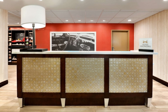 Imagen de los interiores del Hotel Hampton Inn And Suites Monroe. Foto 17