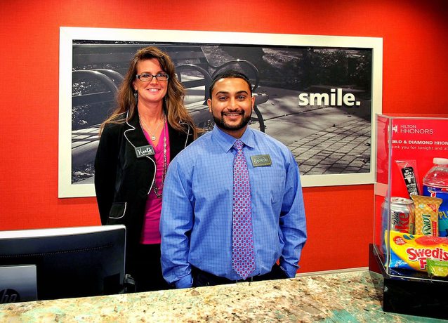 Imagen de los interiores del Hotel Hampton Inn And Suites Moore. Foto 18