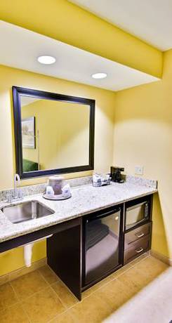 Imagen de la habitación del Hotel Hampton Inn And Suites Moreno Valley. Foto 13