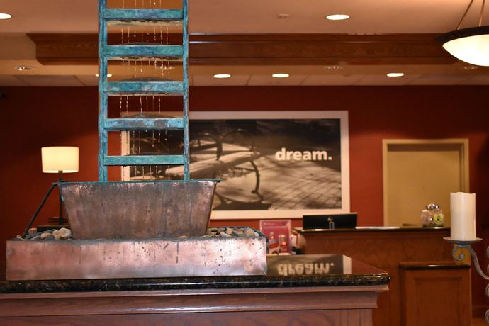 Imagen de los interiores del Hotel Hampton Inn And Suites Murfreesboro. Foto 19