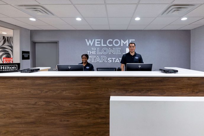 Imagen de los interiores del Hotel Hampton Inn And Suites Nacogdoches. Foto 19