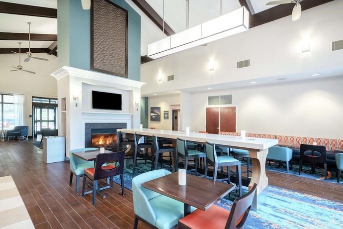 Imagen de los interiores del Hotel Hampton Inn And Suites Nashville/Franklin (Cool Springs). Foto 18