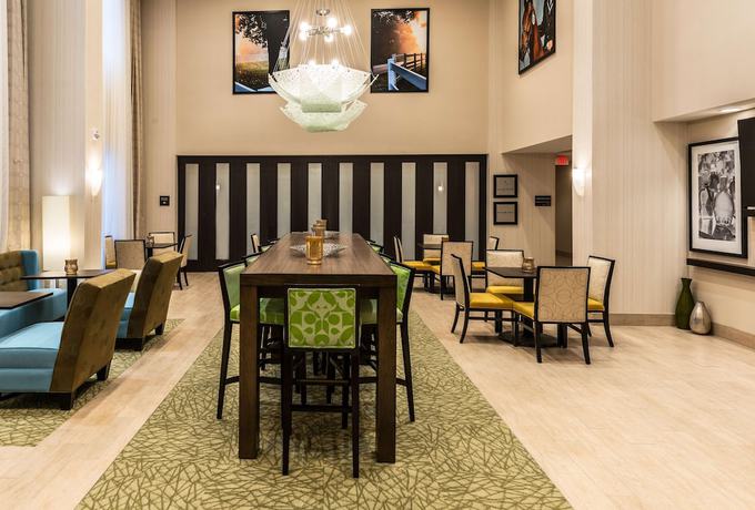 Imagen de los interiores del Hotel Hampton Inn And Suites New Albany Columbus. Foto 14