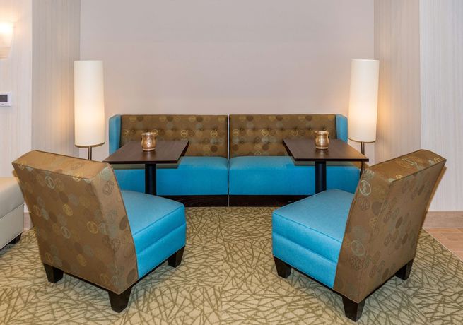 Imagen de los interiores del Hotel Hampton Inn And Suites New Albany Columbus. Foto 15