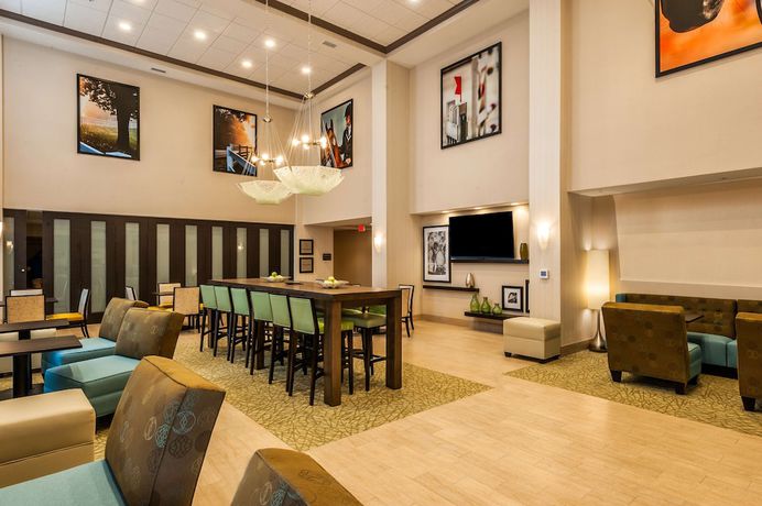 Imagen de los interiores del Hotel Hampton Inn And Suites New Albany Columbus. Foto 16