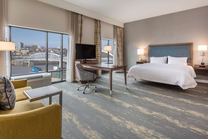 Imagen de la habitación del Hotel Hampton Inn And Suites Newport/cincinnati. Foto 3