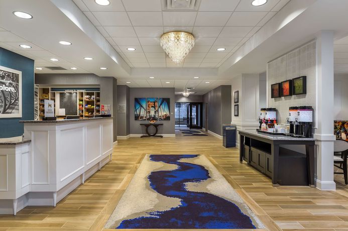 Imagen de los interiores del Hotel Hampton Inn And Suites Newport/cincinnati. Foto 16