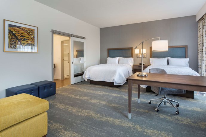 Imagen de la habitación del Hotel Hampton Inn And Suites Newport/cincinnati. Foto 15