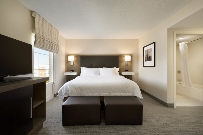 Imagen de la habitación del Hotel Hampton Inn And Suites Newport/middletown. Foto 13