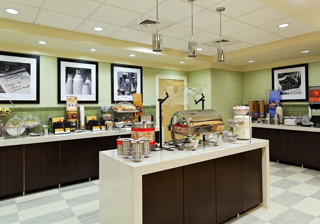 Imagen del bar/restaurante del Hotel Hampton Inn And Suites Orlando-north/Altamonte Springs. Foto 2