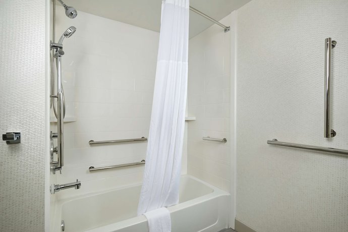 Imagen de la habitación del Hotel Hampton Inn And Suites Oxford Anniston. Foto 8