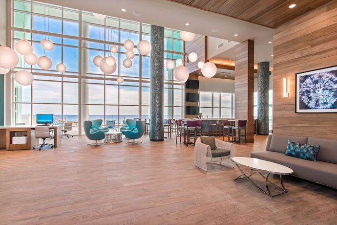 Imagen de los interiores del Hotel Hampton Inn And Suites Panama City Beach-beachfront. Foto 16
