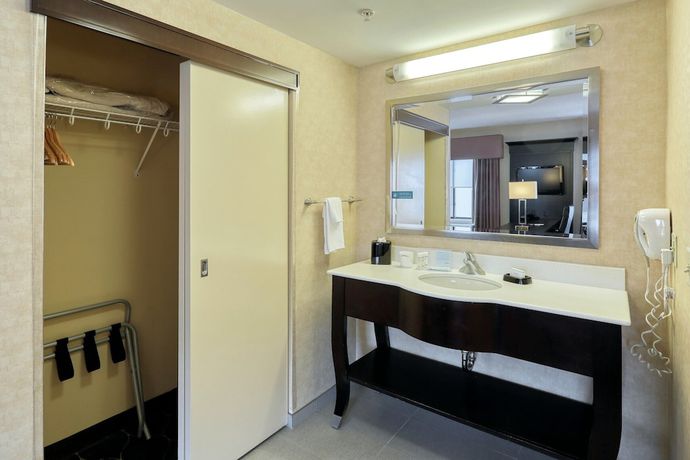 Imagen de la habitación del Hotel Hampton Inn And Suites Parsippany/north. Foto 14