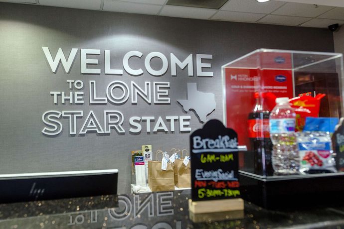 Imagen de los interiores del Hotel Hampton Inn And Suites Port Arthur. Foto 19