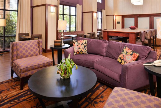 Imagen de los interiores del Hotel Hampton Inn And Suites Richmond, In. Foto 15