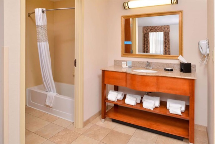 Imagen de la habitación del Hotel Hampton Inn And Suites Richmond, In. Foto 5