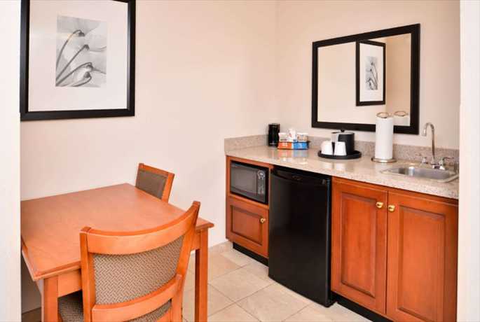 Imagen de la habitación del Hotel Hampton Inn And Suites Richmond, In. Foto 14