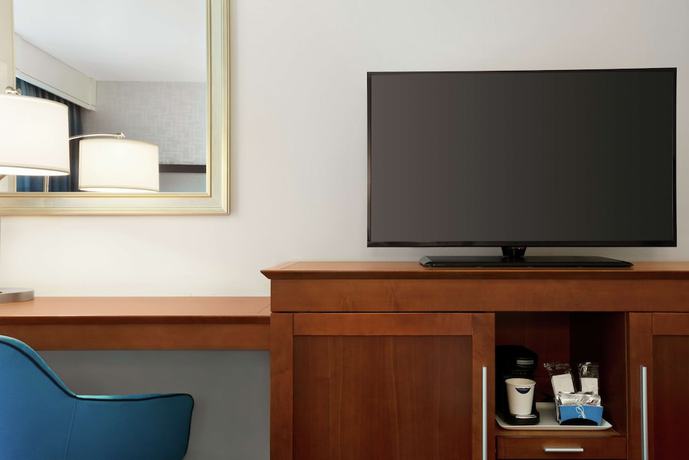 Imagen de la habitación del Hotel Hampton Inn And Suites Rosemont Chicago O'hare. Foto 3