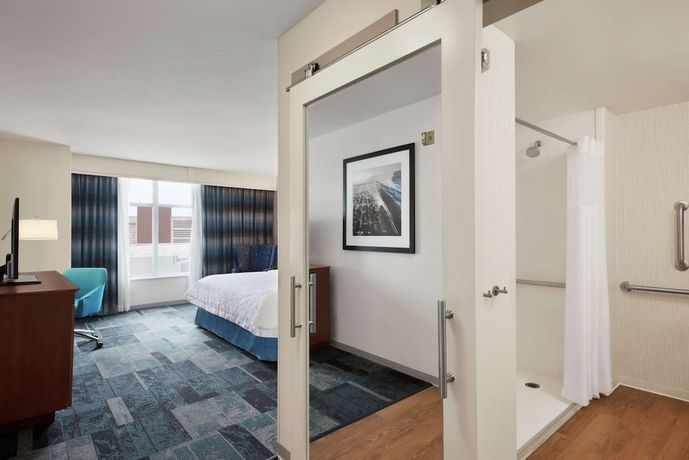 Imagen de la habitación del Hotel Hampton Inn And Suites Rosemont Chicago O'hare. Foto 5