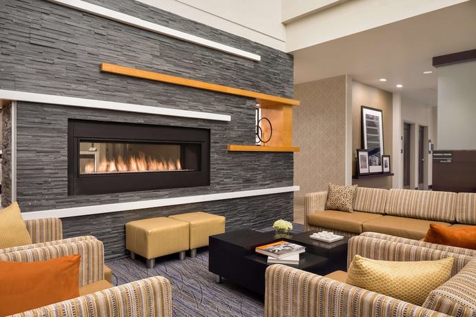 Imagen de los interiores del Hotel Hampton Inn And Suites Rosemont Chicago O'hare. Foto 17