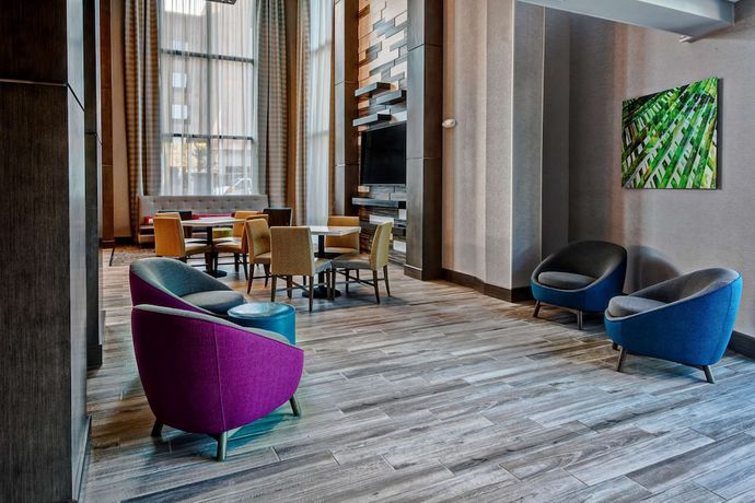 Imagen del bar/restaurante del Hotel Hampton Inn And Suites San Jose Airport. Foto 3