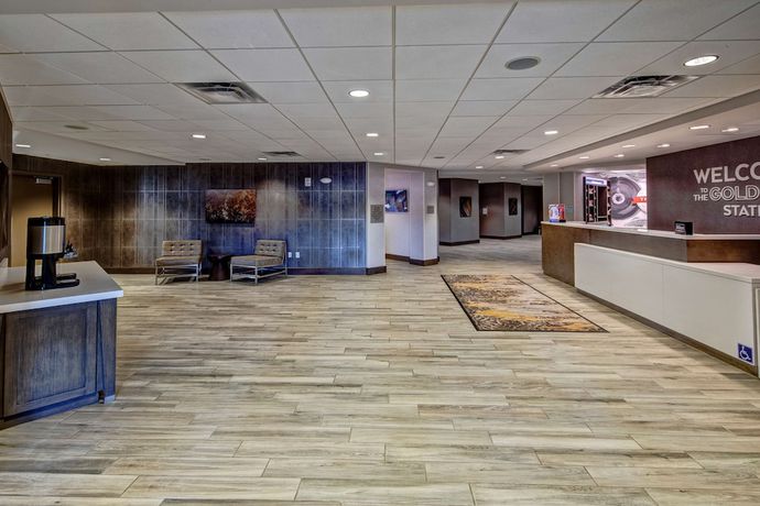 Imagen de los interiores del Hotel Hampton Inn And Suites San Jose Airport. Foto 18