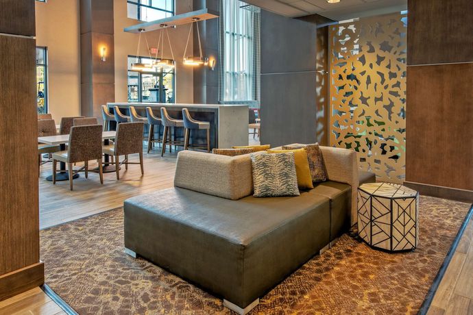 Imagen del bar/restaurante del Hotel Hampton Inn And Suites San Jose Airport. Foto 5
