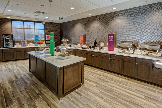 Imagen del bar/restaurante del Hotel Hampton Inn And Suites San Jose Airport. Foto 6
