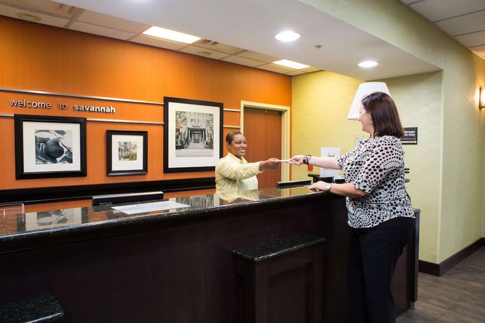 Imagen de los interiores del Hotel Hampton Inn And Suites Savannah - I-95 South - Gateway. Foto 16