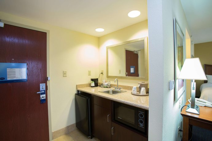 Imagen de la habitación del Hotel Hampton Inn And Suites Savannah - I-95 South - Gateway. Foto 12