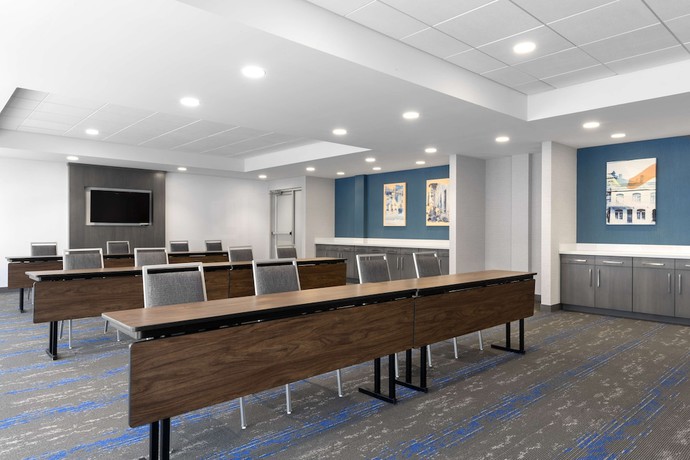 Imagen de los interiores del Hotel Hampton Inn And Suites St. Charles Old Town Area. Foto 18