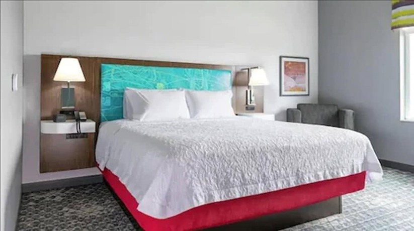 Imagen de la habitación del Hotel Hampton Inn And Suites St. Charles Old Town Area. Foto 15