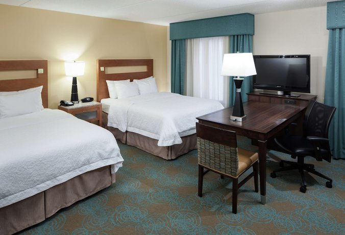 Imagen de la habitación del Hotel Hampton Inn And Suites St. Louis At Forest Park. Foto 10