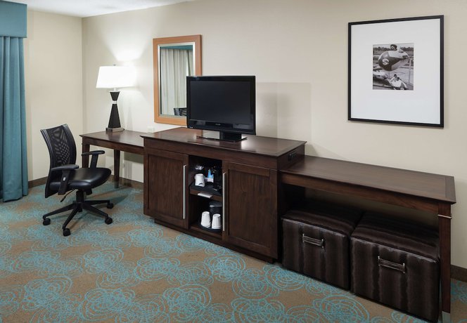 Imagen de la habitación del Hotel Hampton Inn And Suites St. Louis At Forest Park. Foto 11