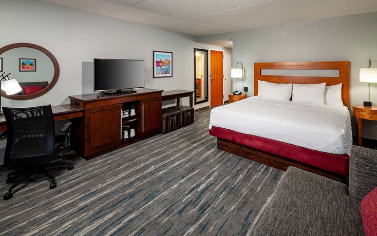 Imagen de la habitación del Hotel Hampton Inn And Suites St. Louis At Forest Park. Foto 12