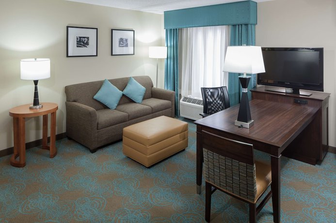 Imagen de la habitación del Hotel Hampton Inn And Suites St. Louis At Forest Park. Foto 13