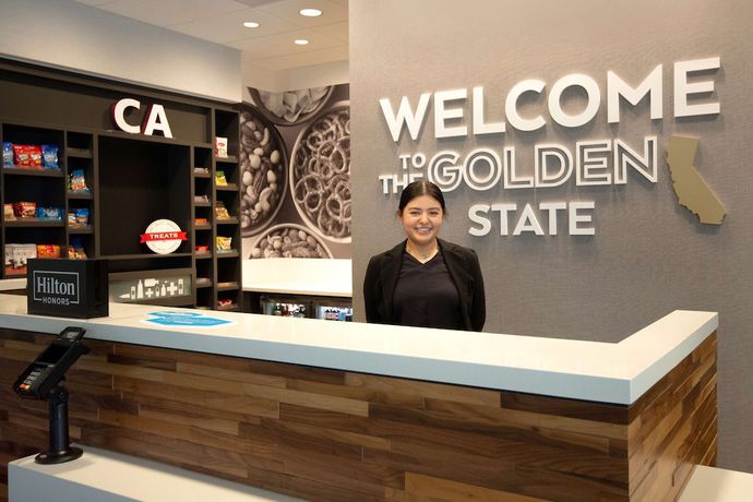 Imagen de los interiores del Hotel Hampton Inn And Suites Sunnyvale Silicon Valley. Foto 16