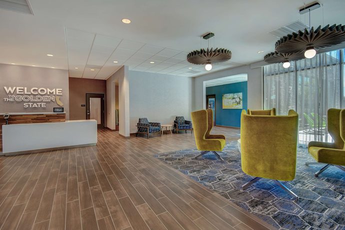 Imagen de los interiores del Hotel Hampton Inn And Suites Sunnyvale Silicon Valley. Foto 17
