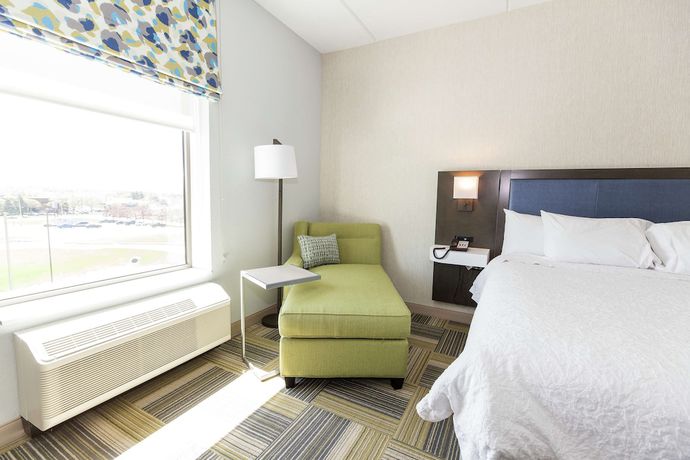 Imagen de la habitación del Hotel Hampton Inn And Suites Syracuse North Airport Area. Foto 3