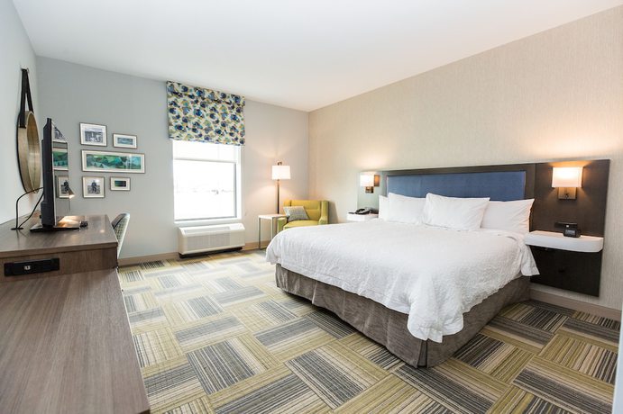 Imagen de la habitación del Hotel Hampton Inn And Suites Syracuse North Airport Area. Foto 13
