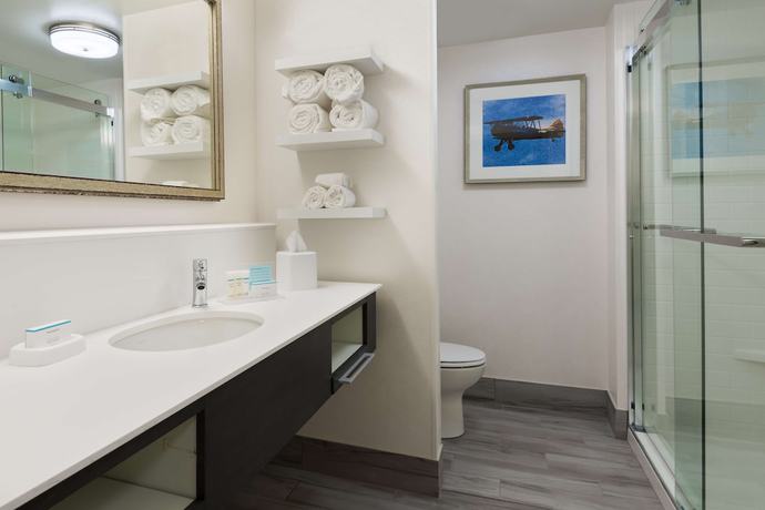 Imagen de la habitación del Hotel Hampton Inn And Suites Tampa Airport Avion Park Westshore. Foto 13