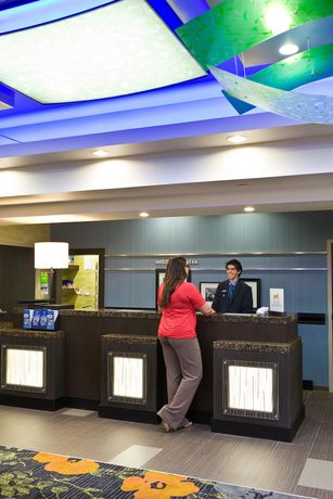 Imagen de los interiores del Hotel Hampton Inn And Suites Tulsa/central. Foto 20