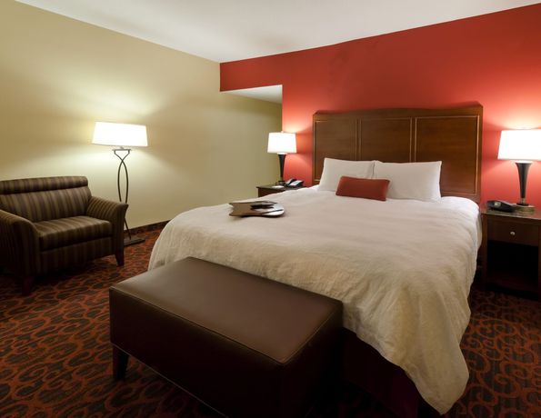 Imagen de los interiores del Hotel Hampton Inn And Suites University Area. Foto 11